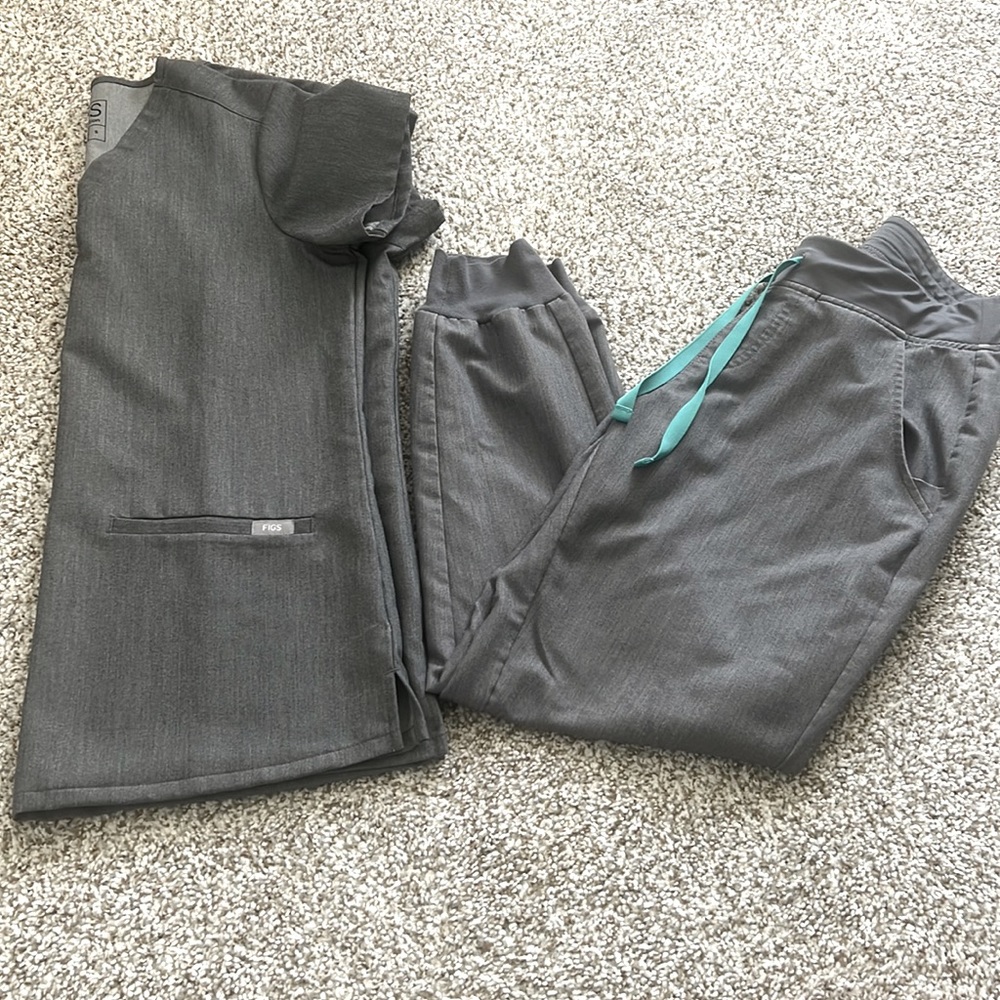 Figs Set / Zamora Jogger & 2 Pocket Scrub Top